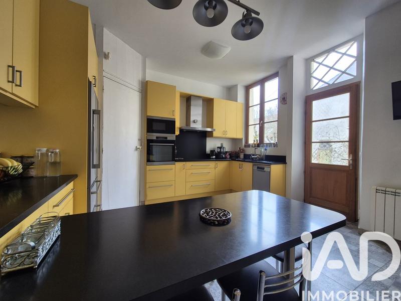 Maison de ville - 285 m² - 15 pièces