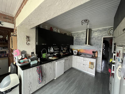 Maison - 155 m² - 9 pièces