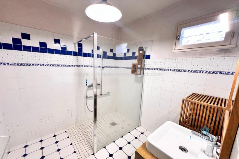 Maison traditionnelle - 150 m² - 7 pièces