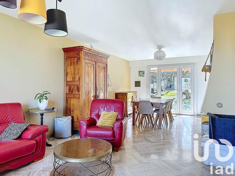 Maison - 180 m² - 8 pièces