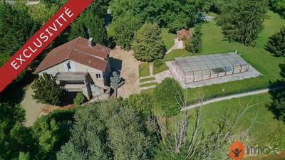 Propriété - 200 m² - 6 pièces