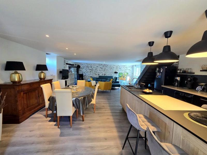 Maison - 168 m² - 3 pièces