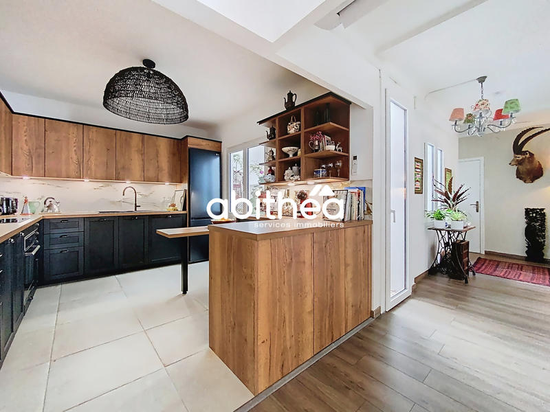 Appartement - 161 m² - 4 pièces