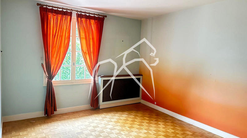 Maison - 300 m² - 9 pièces