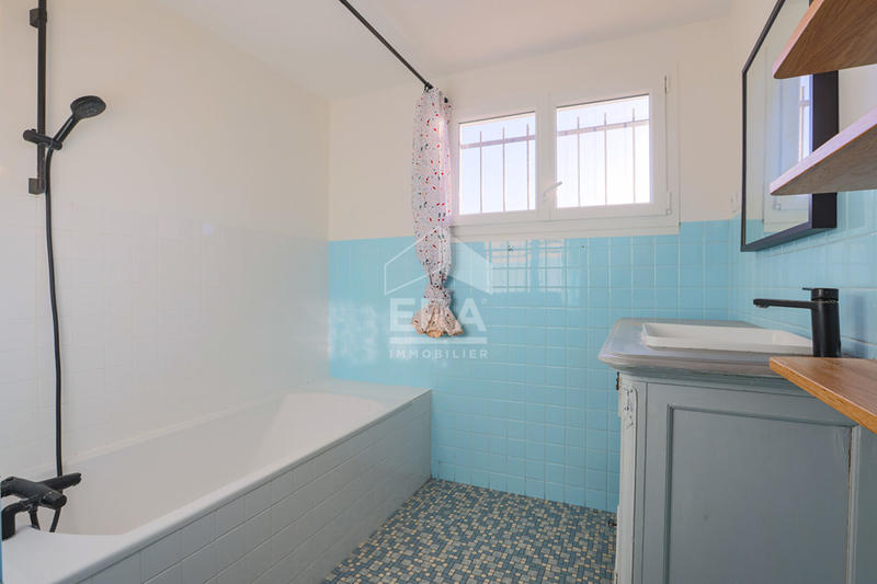 Maison - 80 m² - 5 pièces