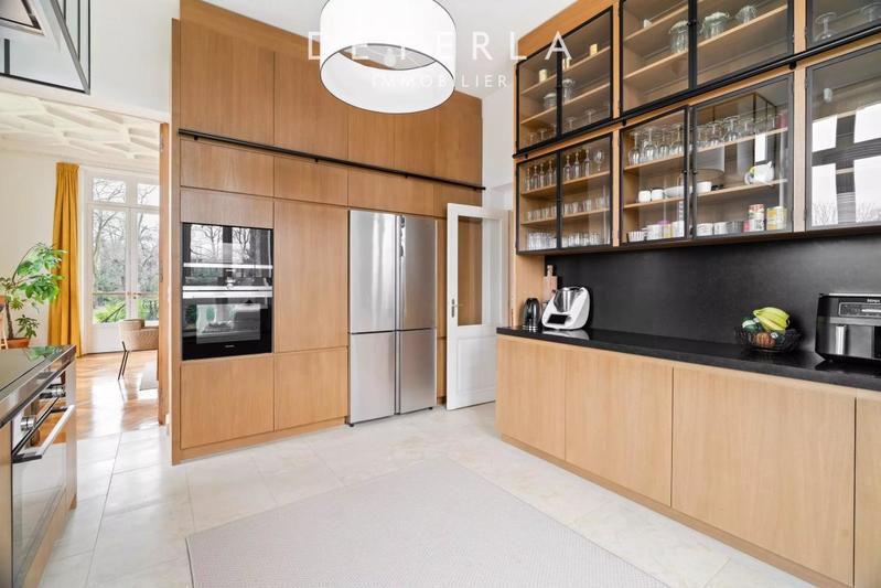 Château - 826 m² - 18 pièces