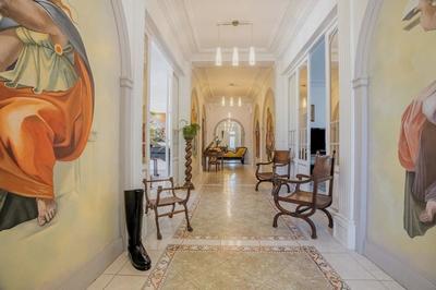 Demeure - 453 m² - 11 pièces