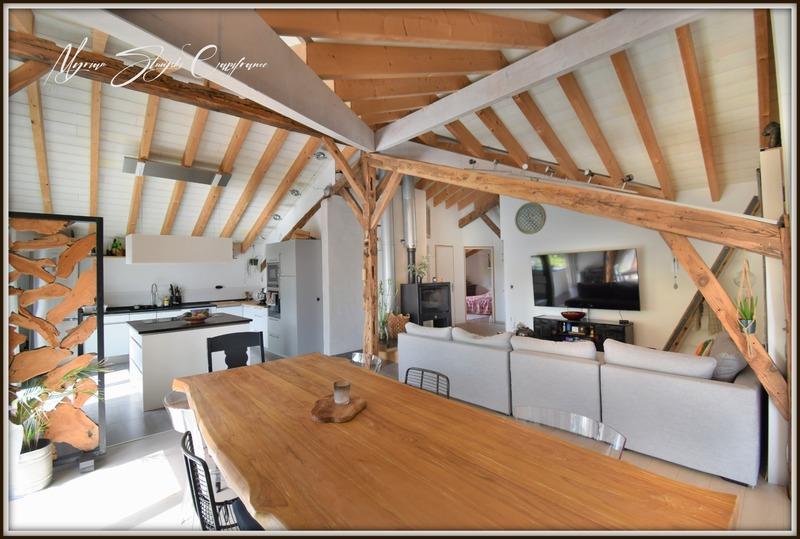 Maison - 306 m² - 8 pièces