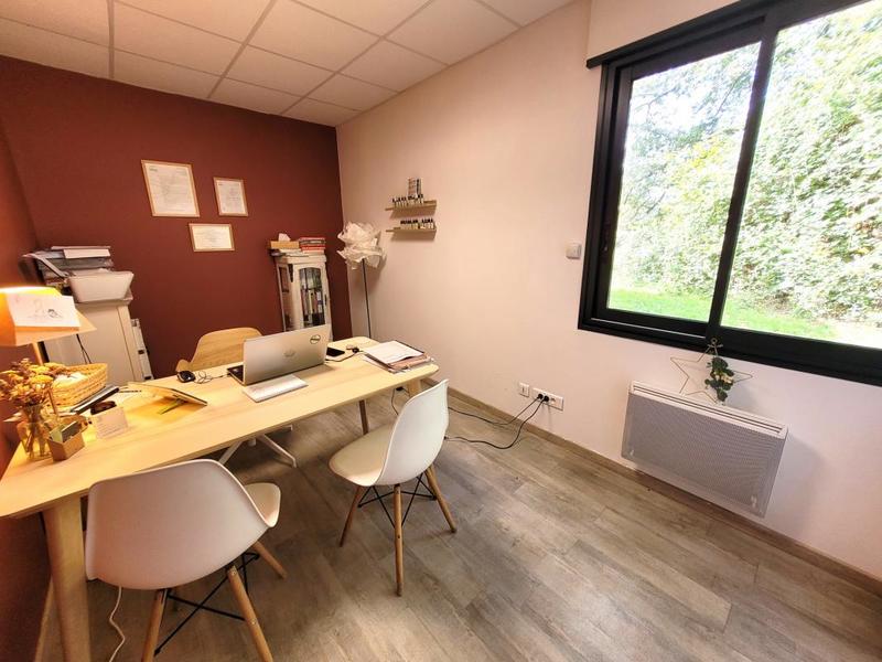 Maison - 250 m² - 11 pièces