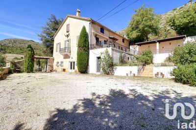 Maison de campagne - 325 m² - 6 pièces