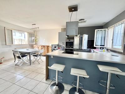 Maison - 87 m² - 5 pièces