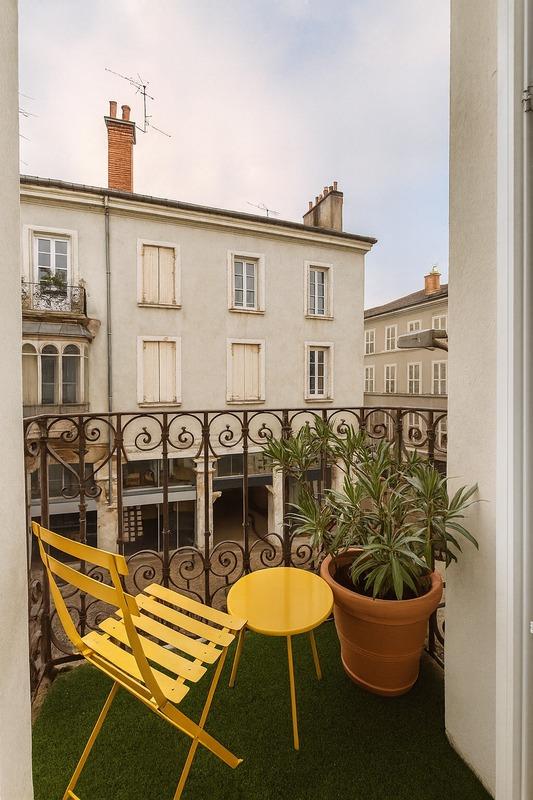 Appartement bourgeois - 250 m² - 7 pièces