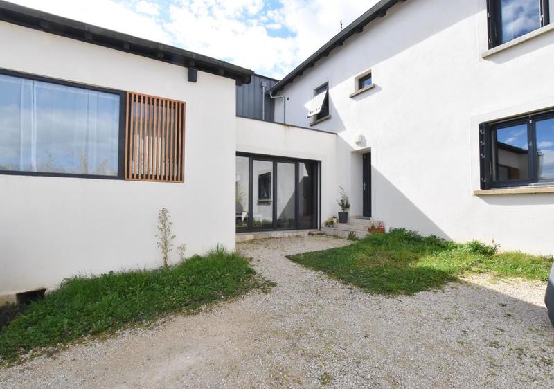 Maison de village - 117 m² - 5 pièces