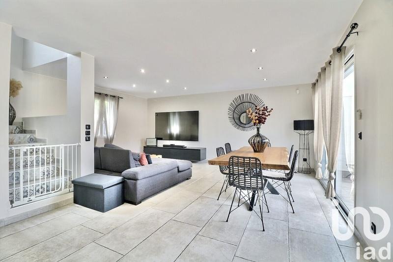 Maison - 101 m² - 4 pièces