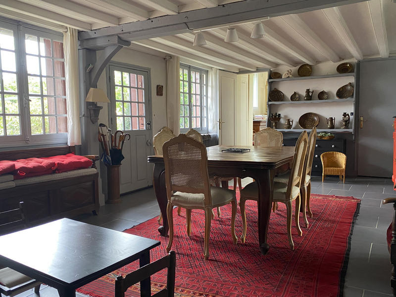 Maison - 260 m² - 11 pièces