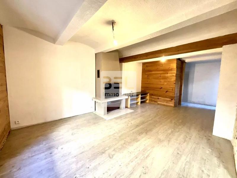 Maison de village - 80 m² - 4 pièces