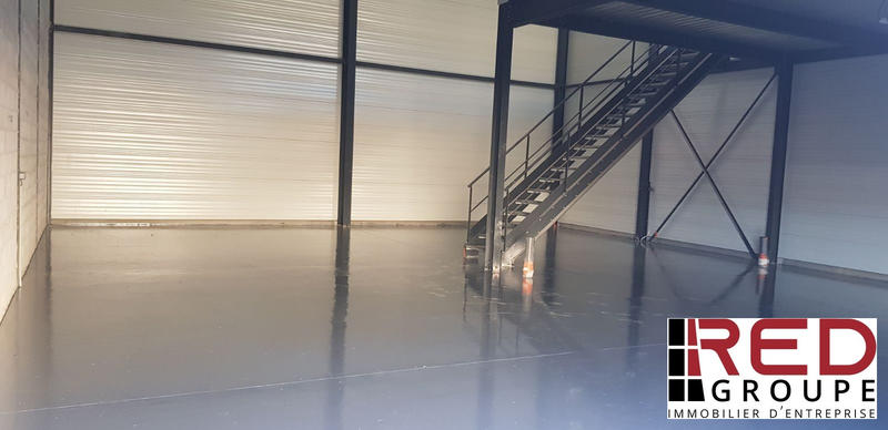 Entrepôt - 231 m²
