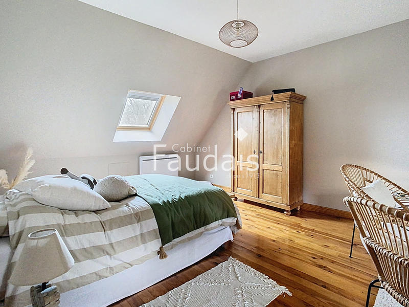 Propriété - 464 m² - 17 pièces