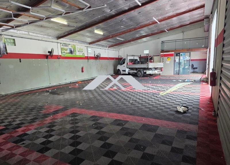 Local commercial - 260 m² - 1 pièce