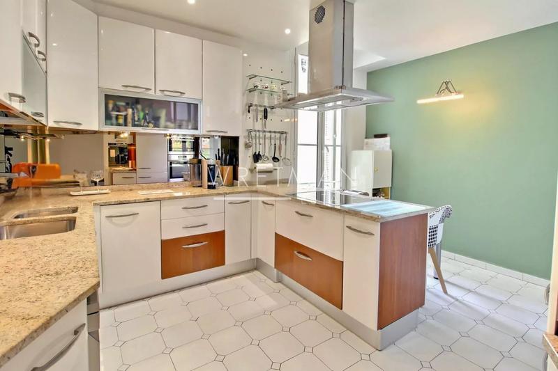 Appartement - 160 m² - 4 pièces