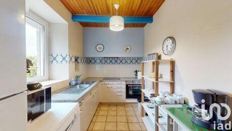 Maison - 180 m² - 11 pièces