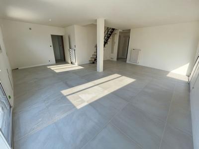 Maison contemporaine - 112 m² - 6 pièces