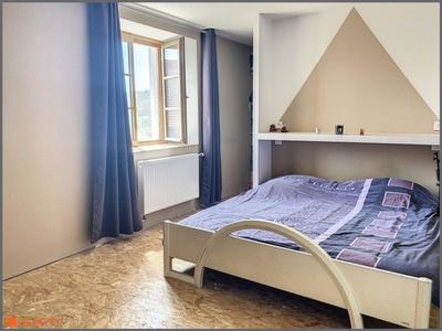 Maison - 250 m² - 7 pièces