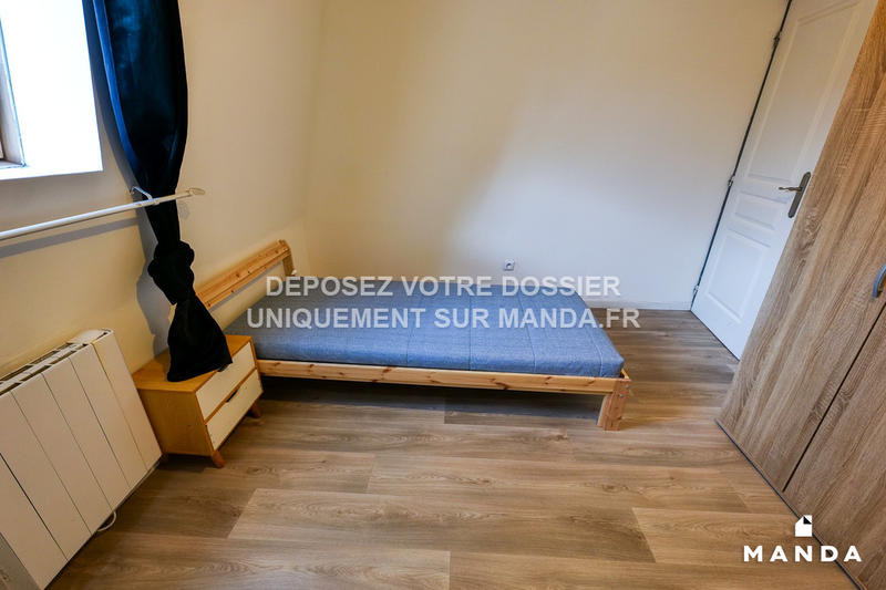 Chambre - 12 m² - 5 pièces