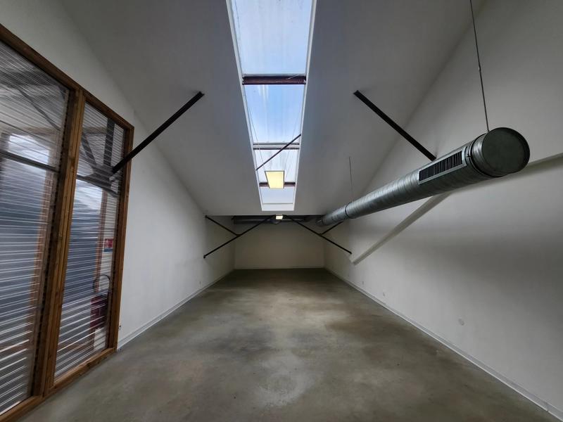 Local commercial - 380 m² - 8 pièces