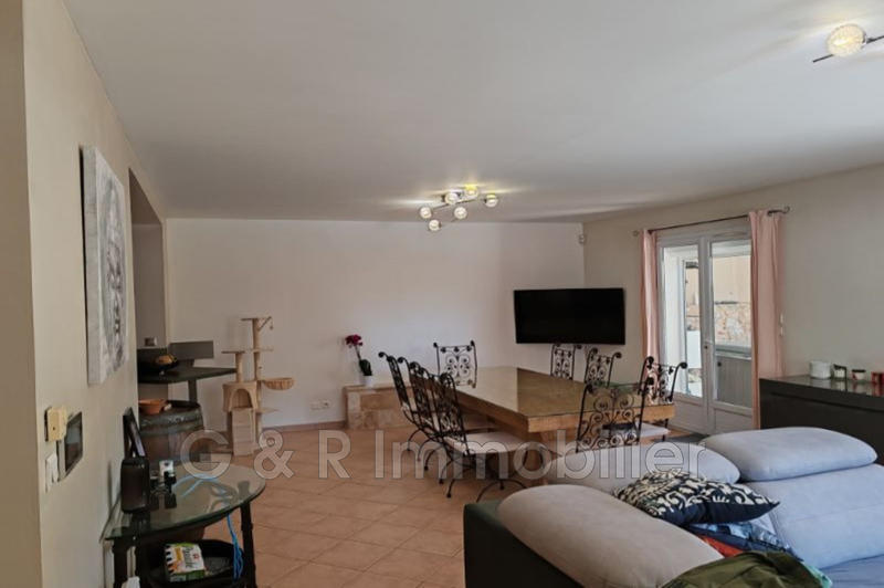 Maison - 185 m² - 8 pièces