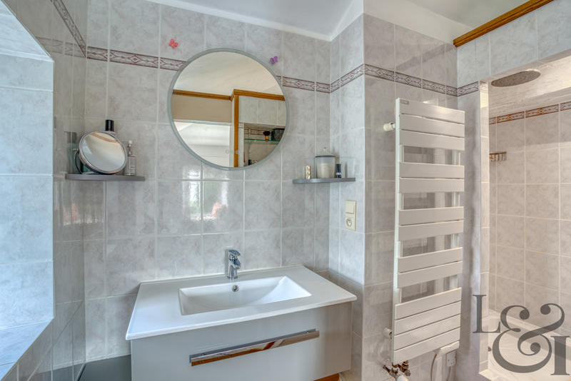 Maison - 143 m² - 5 pièces