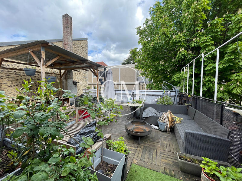 Immeuble - 12 pièces