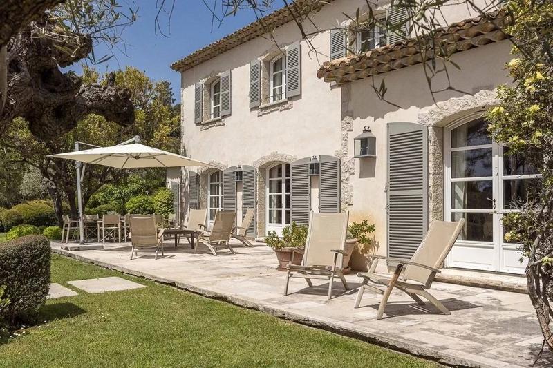 Bastide - 435 m² - 7 pièces