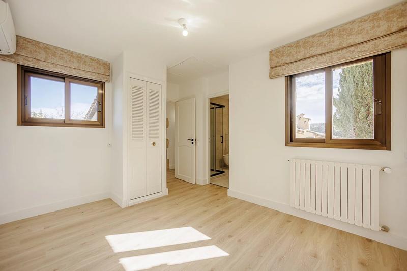 Maison - 181 m² - 7 pièces