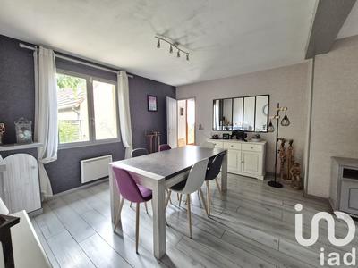 Maison - 90 m² - 5 pièces