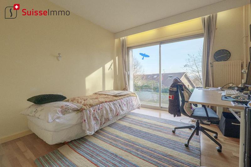 Villa - 230 m² - 9 pièces