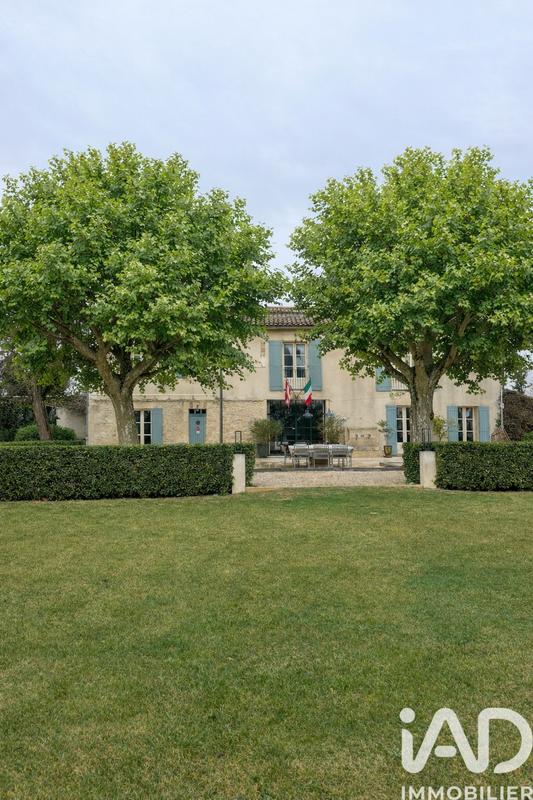 Maison - 332 m² - 8 pièces