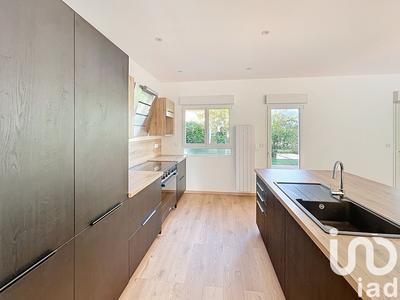 Maison - 230 m² - 8 pièces