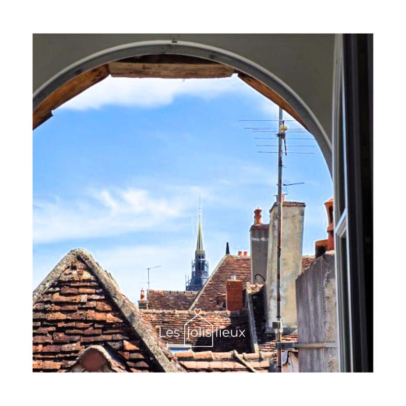 Maison - 221 m² - 10 pièces