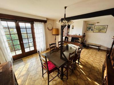 Maison - 93 m² - 5 pièces