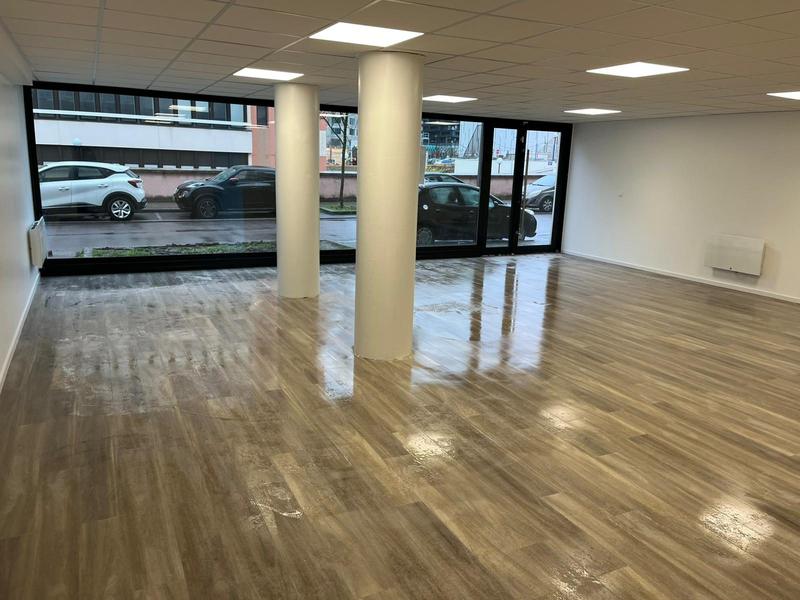 Local commercial - 78 m² - 1 pièce