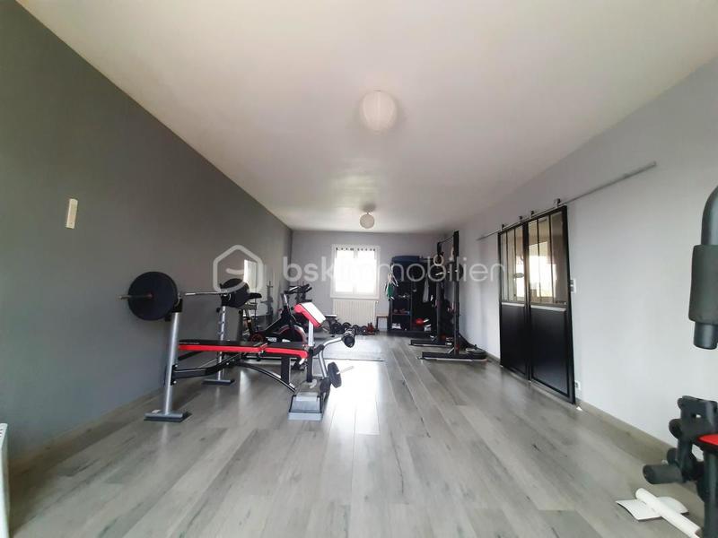 Maison traditionnelle - 117 m² - 6 pièces