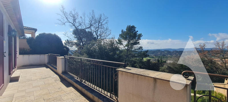 Villa - 175 m² - 6 pièces