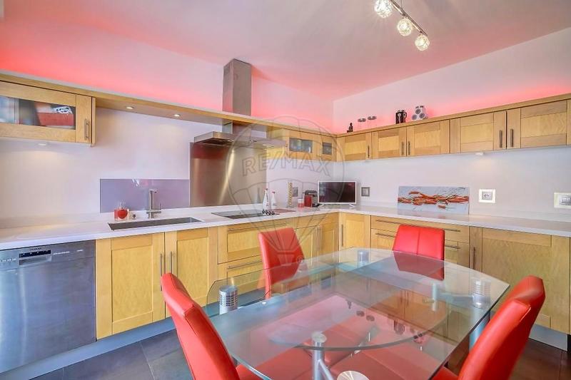 Villa - 193 m² - 5 pièces