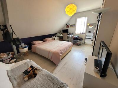 Maison - 121 m² - 7 pièces