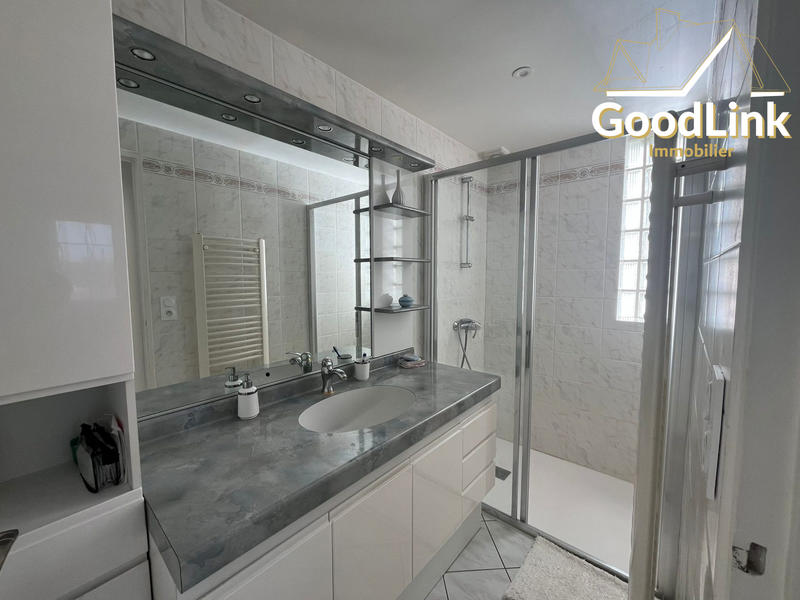 Maison ancienne - 82 m² - 4 pièces