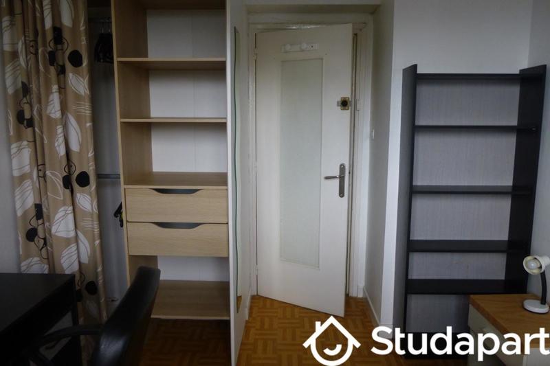 Chambre - 10 m² - 1 pièce