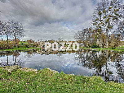 Maison - 268 m² - 9 pièces