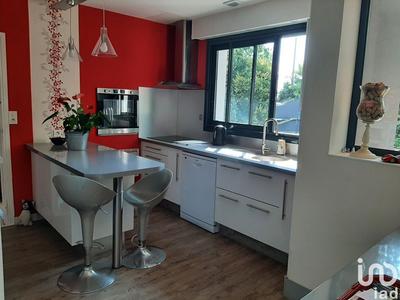 Maison - 99 m² - 4 pièces