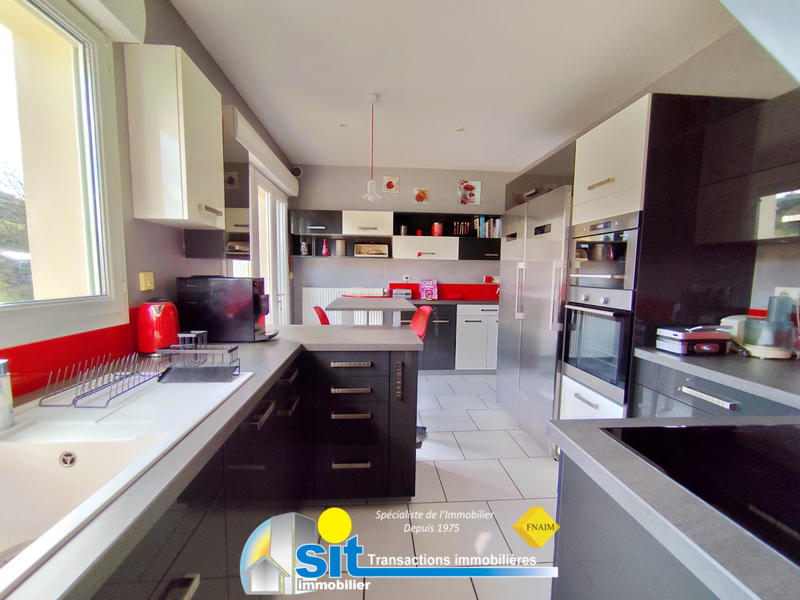 Maison - 194 m² - 8 pièces